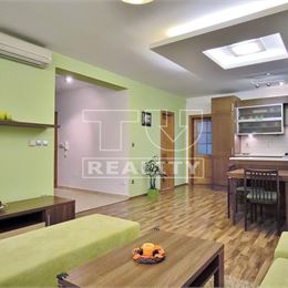  priestranný 3 izbový BYT s dvoma balkónmi, SVÄTÝ JUR, 75,83 m2