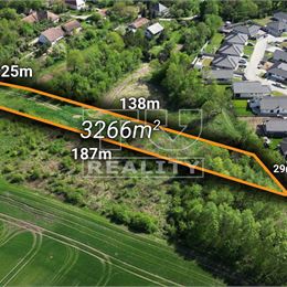 Stavebný pozemok v obci Podhorany 3266 m2