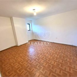 VEĽKOMETRÁŽNY NEBYTOVÝ PRIESTOR VYUŹIVANÝ AKO 4i BYT, CENTRUM, 118m²