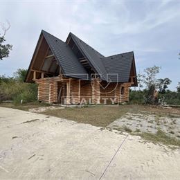 Rekreačný pozemok 1000 m2