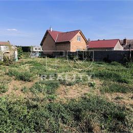 VYNIKAJÚCI stavebný POZEMOK, Budmerice, 1.322 m2