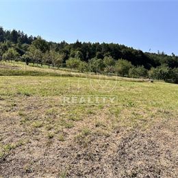 STAVEBNÝ POZEMOK O ROZLOHE 1451m2, DOLNÁ BREZNICA, OKRES PÚCHOV