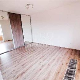 Tehlový 2-izbový byt s 2 balkónmi na ul. Andovská, Nové Zámky, 62,02m2