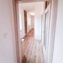 Tehlový 2-izbový byt s 2 balkónmi na ul. Andovská, Nové Zámky, 62,02m2