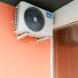Tehlový 2-izbový byt s 2 balkónmi na ul. Andovská, Nové Zámky, 62,02m2