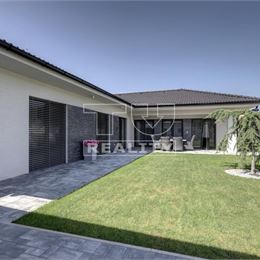 Na predaj krásny 5i rodinný dom, novostavbu (1r), na ulici Trstínska v Záhorskej Bystrici (600m2/ ÚP 210m2).