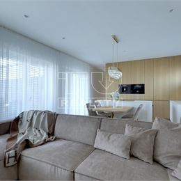 Na predaj krásny 5i rodinný dom, novostavbu (1r), na ulici Trstínska v Záhorskej Bystrici (600m2/ ÚP 210m2).