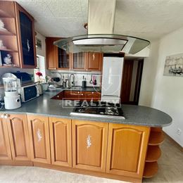Príjemný rodinný dom v Devínskej Novej Vsi pripravený na nasťahovanie, 230 m2