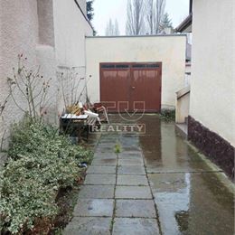 TUreality ponúka RD v Devínskej Novej Vsi, Samova ul.,120m2.