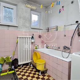 Rodinný DOM s veľkým pozemkom, BUDMERICE, 1.695 m2