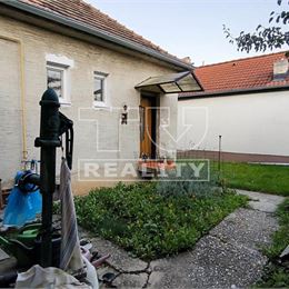 Rodinný DOM s veľkým pozemkom, BUDMERICE, 1.695 m2
