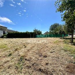 Na predaj stavebný pozemok v obci Martin Nad Žitavou, 584 m2