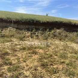 Pozemok na stavbu RD, 882 m2, Vinohrada n/V