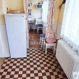 Útulný rod.dom, 4izby, s pozemkom 751m2, na predaj v Záhorskej Bystrici.