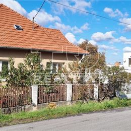 Útulný rod.dom, 4izby, s pozemkom 751m2, na predaj v Záhorskej Bystrici.