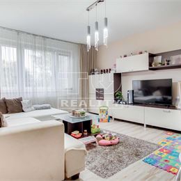 2-izbový, kompletne prerobený a zariadený byt vo vyhľadávanej lokalite, Komárno – 44,01m2
