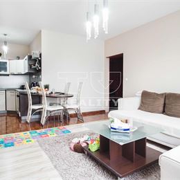 2-izbový, kompletne prerobený a zariadený byt vo vyhľadávanej lokalite, Komárno – 44,01m2
