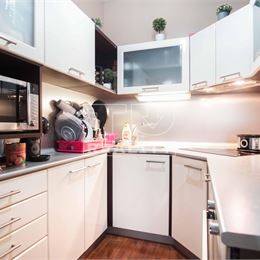 2-izbový, kompletne prerobený a zariadený byt vo vyhľadávanej lokalite, Komárno – 44,01m2
