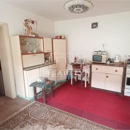 Na predaj rodinný dom v obci Nitrianska Blatnica s pozemkom 880m2