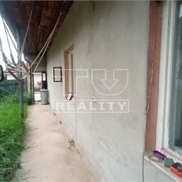 Na predaj rodinný dom v obci Nitrianska Blatnica s pozemkom 880m2
