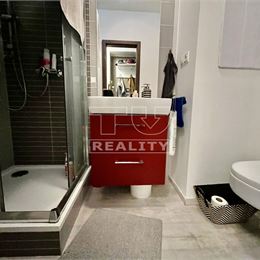 Priestranný 2-izbový byt s balkónom po kompletnej rekonštrukcii v tesnej blízkosti centra Bratislavy, 55,63 m2