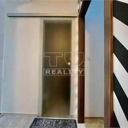 Priestranný 2-izbový byt s balkónom po kompletnej rekonštrukcii v tesnej blízkosti centra Bratislavy, 55,63 m2