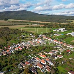 Na predaj stavebný pozemok v obci Nitrianska Blatnica o výmere 570 m2