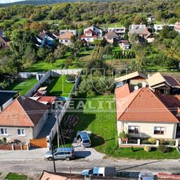 Na predaj stavebný pozemok v obci Nitrianska Blatnica o výmere 570 m2