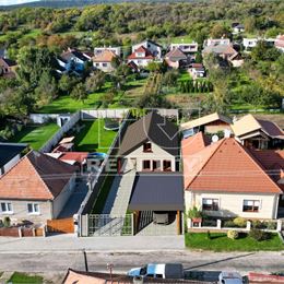Na predaj stavebný pozemok v obci Nitrianska Blatnica o výmere 570 m2