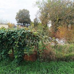 STAVEBNÝ POZEMOK PRI MALOM DUNAJI,TOMÁŠOV,VŠETKY IS,1570m2