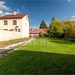 TUreality ponúka na predaj chalupu s veľkým pozemkom v obci Sološnica