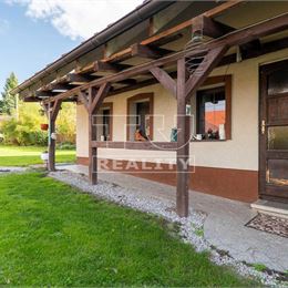 TUreality ponúka na predaj chalupu s veľkým pozemkom v obci Sološnica