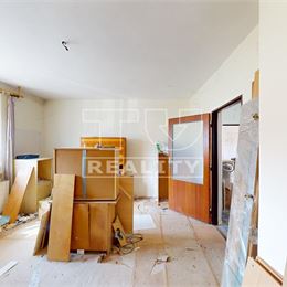 NA PREDAJ DVOJPOSCHODOVÝ DOM 258m2, NA POZEMKU 221m2, MORAVSKÉ LIESKOVÉ