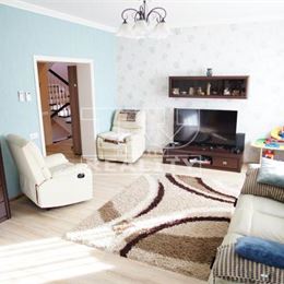 NOVOSTAVBA 4 izbového rodinného domu, SLOVENSKÝ GROB, 251 m2