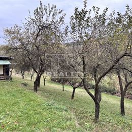 ROZĽAHLÝ STAVEBNÝ POZEMOK, 1362m2, HORNÁ SÚČA