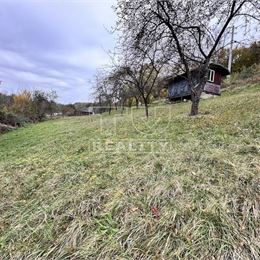 ROZĽAHLÝ STAVEBNÝ POZEMOK, 1362m2, HORNÁ SÚČA