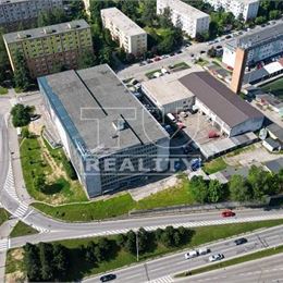 Na predaj podnikateľský priestor v centre mesta Žilina o výmere 74m2, s pozemkom o výmere 590m2(16