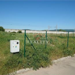 Posledný veľký stavebný pozemok v obci Považany, pripravený k okamžitej výstavbe