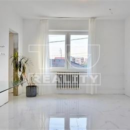 Pokojné bývanie v blízkosti Malých Karpát: 5 izbový rodinným dom s bohatým príslušenstvom, Častá, 522 m2