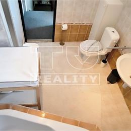Pokojné bývanie v blízkosti Malých Karpát: 5 izbový rodinným dom s bohatým príslušenstvom, Častá, 522 m2