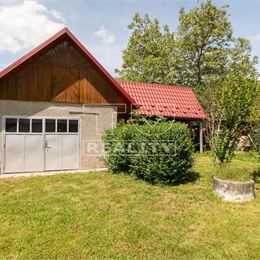 EXKLUZÍVNE!! NOVÁ CENA!!VEĽKÝ POSCHODOVÝ RODINNÝ DOM NA PREDAJ, 987m2, SVINNÁ