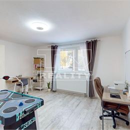 Na predaj moderne zrekonštruovaný rodinný dom 200 m2 Bošany