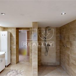 Na predaj moderne zrekonštruovaný rodinný dom 200 m2 Bošany