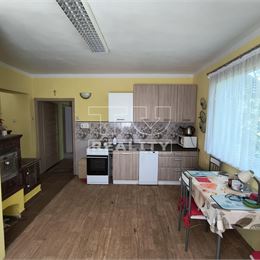 Rodinný dom, 2-podlažný, Veľký Šariš - Kanaš, pozemok 611 m2 + 396 m2