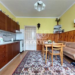 Predám 3 izb.RD 100 m2, na pozemku 810 m2, v Kajali