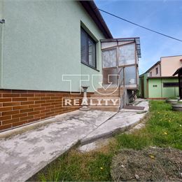 Predám 3 izb.RD 100 m2, na pozemku 810 m2, v Kajali