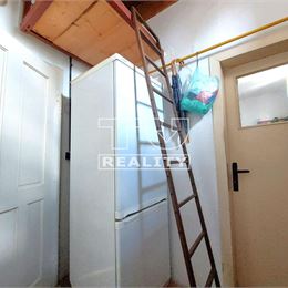 Predám 3 izb.RD 100 m2, na pozemku 810 m2, v Kajali