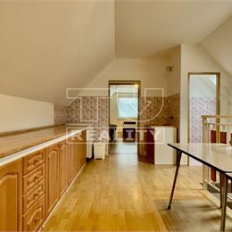 2i byt v rodinnom dome len 9km od Nového Mesta nad Váhom