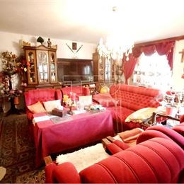 Na predaj dvojgeneračný rodinný dom po rekonštrukcií v podtatranskej obci Veľký Slavkov