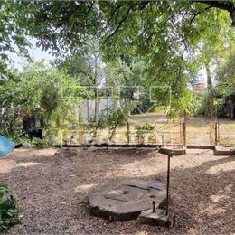 Zníženie !!!Na PREDAJ INVESTIČNÝ BYTOVÝ DOM /600 m2, štyri byty/ v centre mesta Lučenec.